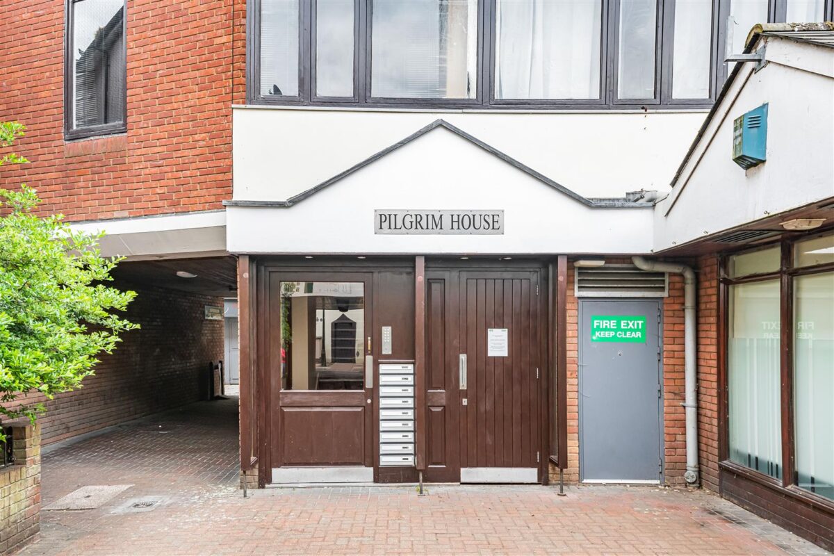 Evron Place, Pilgrim House Evron Place, SG14