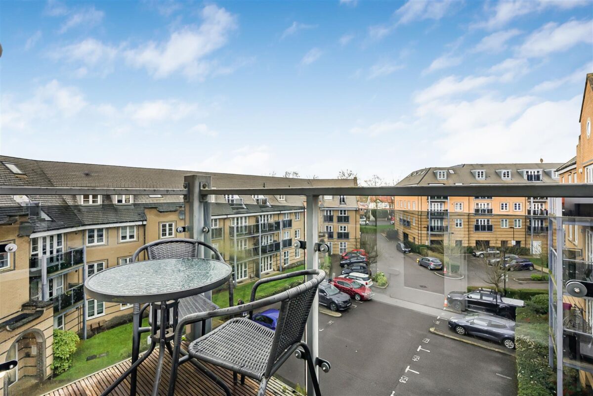 Constables Way, Hertford, SG13