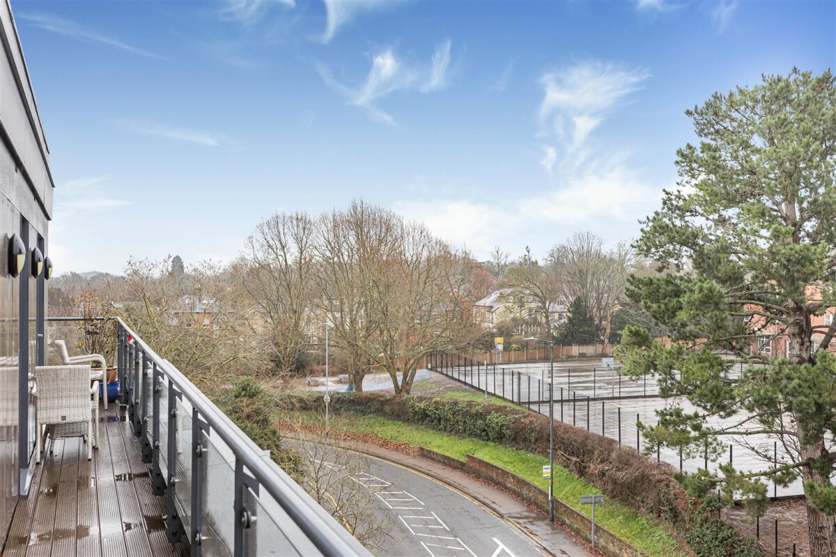 Hale Road, Hertford, SG13