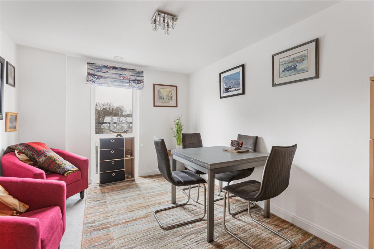 Hale Road, Hertford, SG13