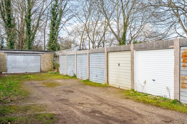 Brookside, Hertford, SG13