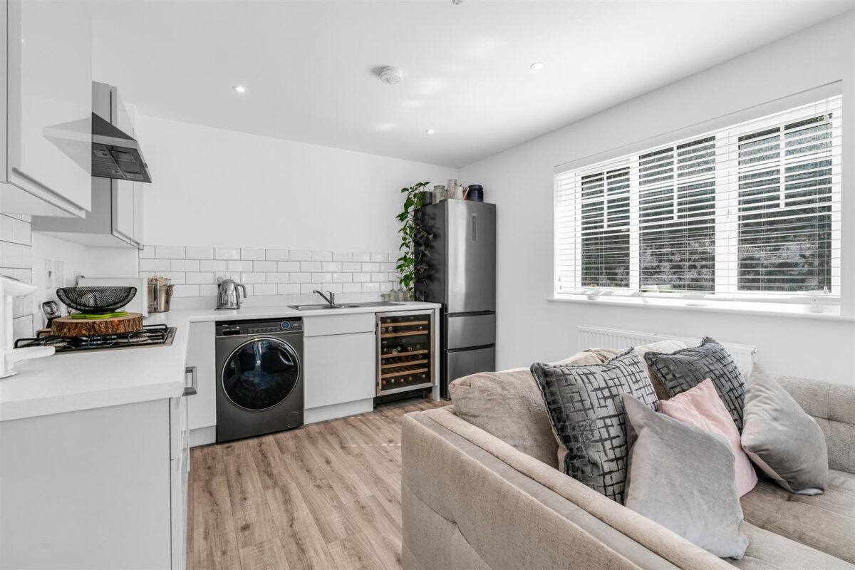 Arnold Close, Hertford, SG13