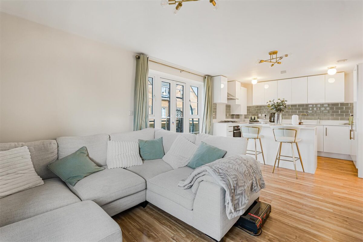 Constables Way, Hertford, SG13