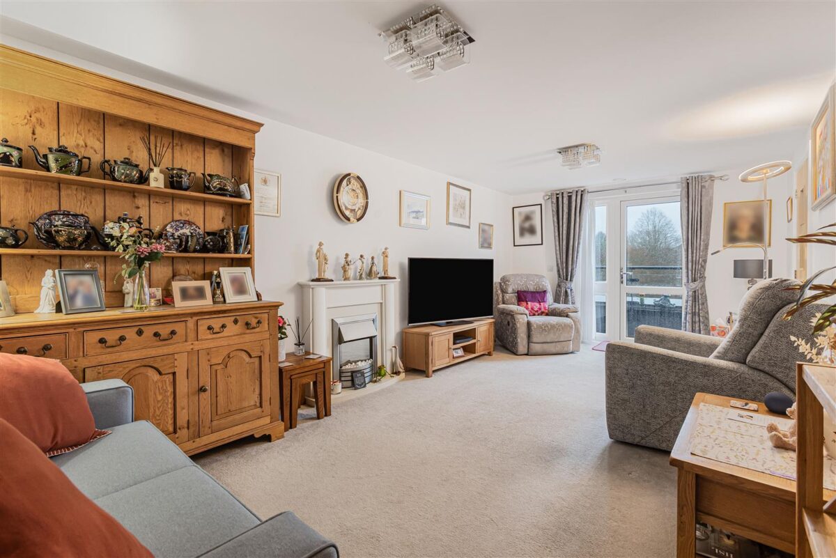 Hale Road, Hertford, SG13