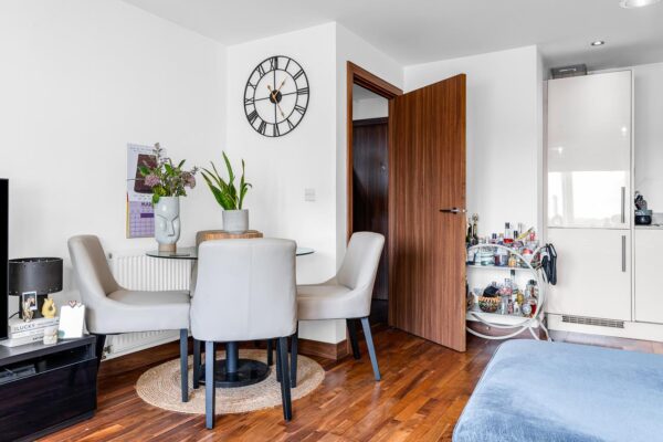 Smeaton Court, Hertford, SG13