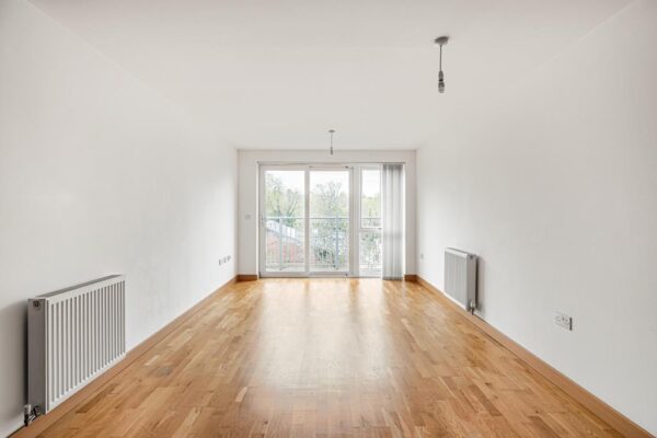 Smeaton Court, Hertford, SG13