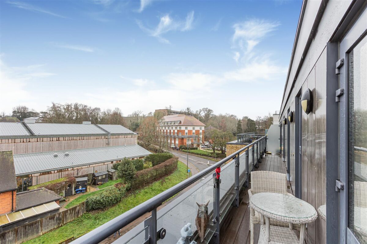 Hale Road, Hertford, SG13