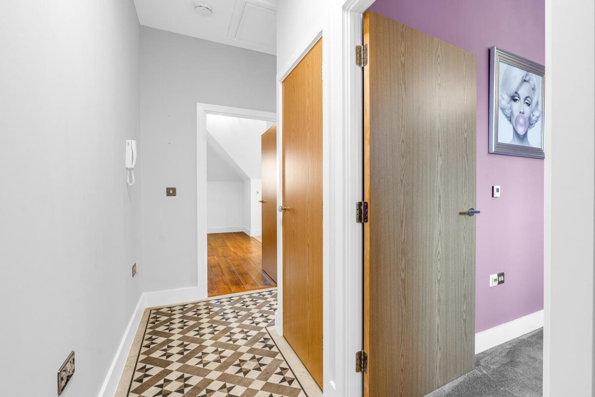 Henmarsh Court, Balls Park, SG13