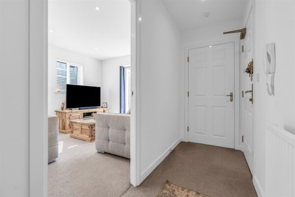 Arnold Close, Hertford, SG13