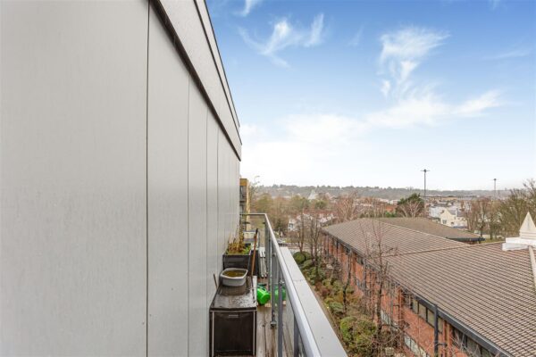Hale Road, Hertford, SG13