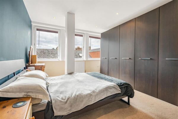 Evron Place, Pilgrim House Evron Place, SG14