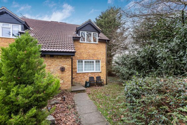 Halleys Ridge, Hertford, SG14