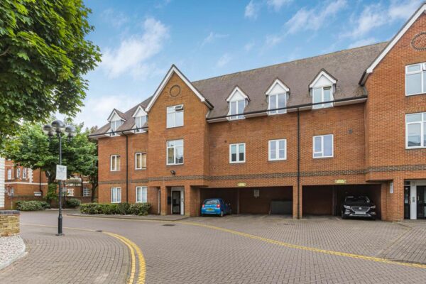 Bluecoat Court, Hertford