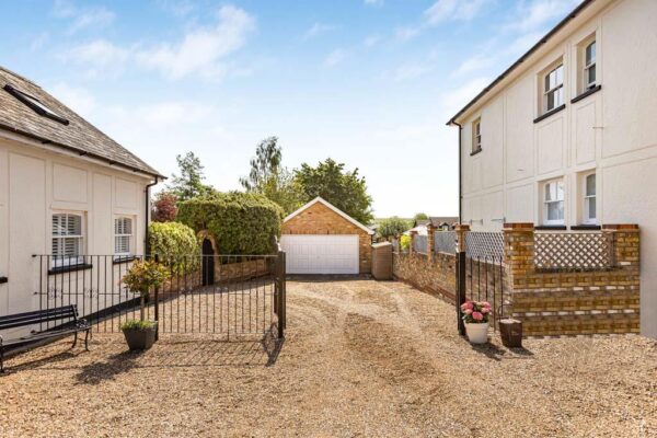Crouchfield, Chapmore End, Ware