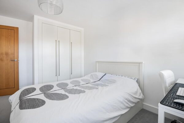Kingfisher Close, Broxbourne