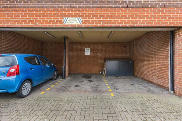 Bluecoat Court, Hertford