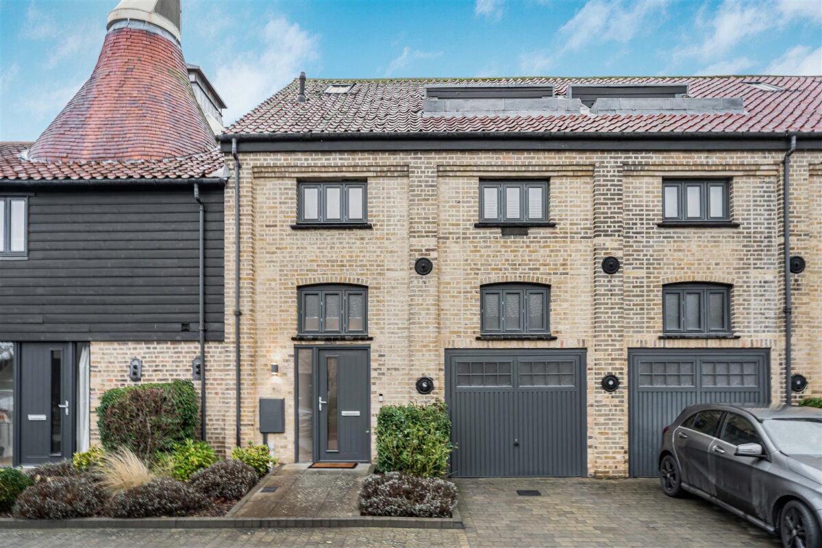 Watton Road, Ware, SG12