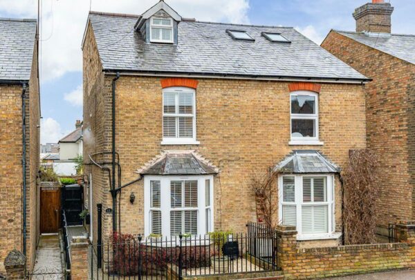 Garland Road, Ware, SG12