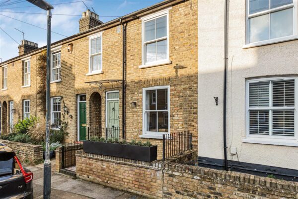Parkhurst Road, Hertford, SG14