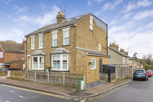 Musley Hill, Ware, SG12