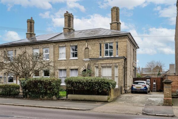 Ware Road, Hertford, SG13