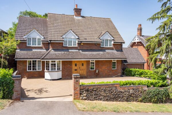 Myddleton Road, Ware, SG12
