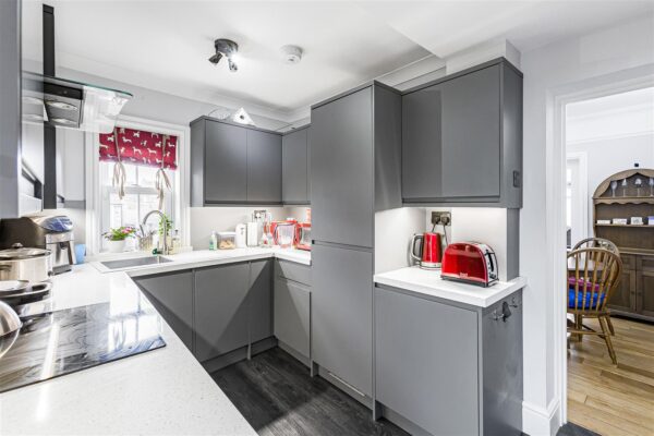 Musley Hill, Ware, SG12
