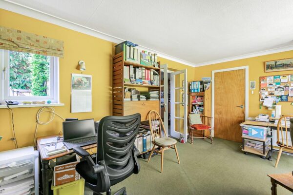 Valley Close, Hertford, SG13