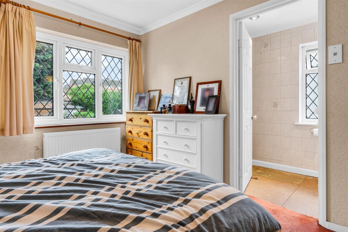 Thele Avenue, Stanstead Abbotts, SG12