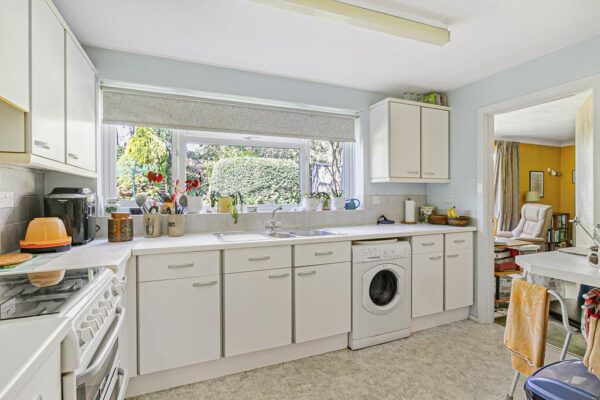 Valley Close, Hertford, SG13
