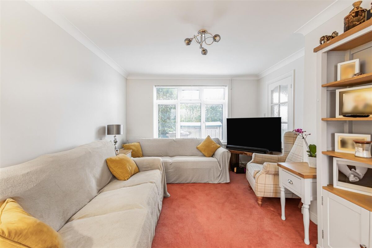 Turners Close, Bramfield, SG14