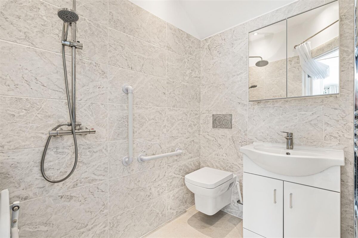 Rivershill, Watton At Stone, SG14