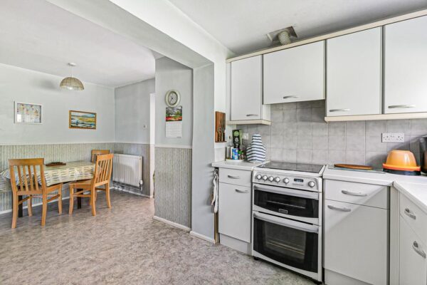 Valley Close, Hertford, SG13