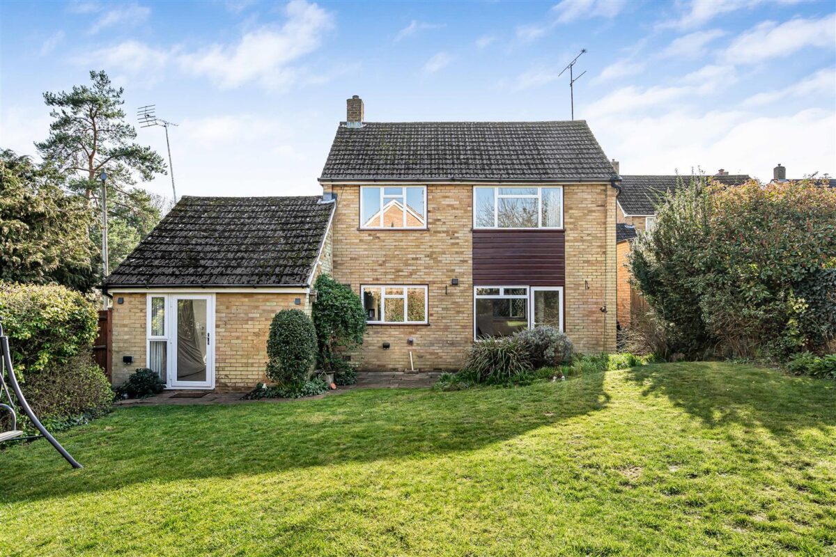 Rivershill, Watton At Stone, SG14