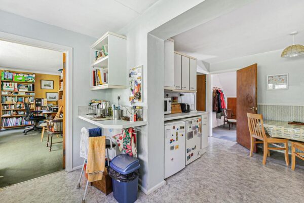 Valley Close, Hertford, SG13