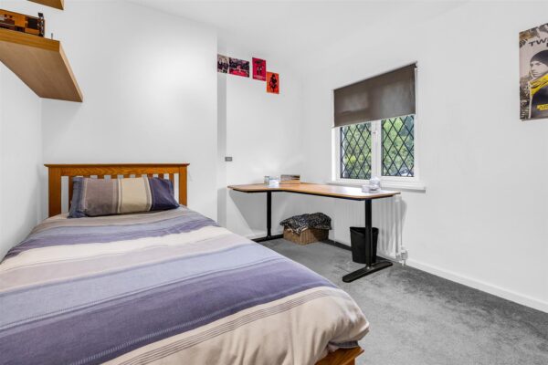 Thele Avenue, Stanstead Abbotts, SG12
