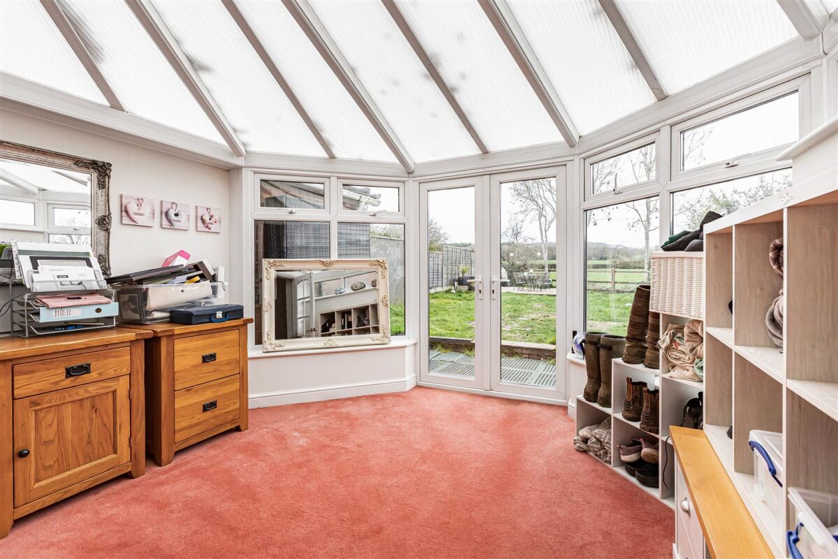 Turners Close, Bramfield, SG14