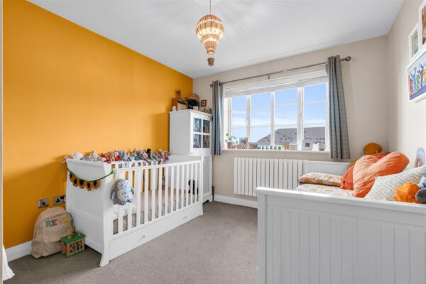 Newland Gardens, Hertford, SG13