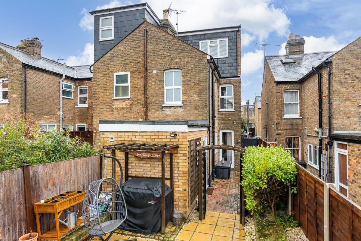 Garland Road, Ware, SG12