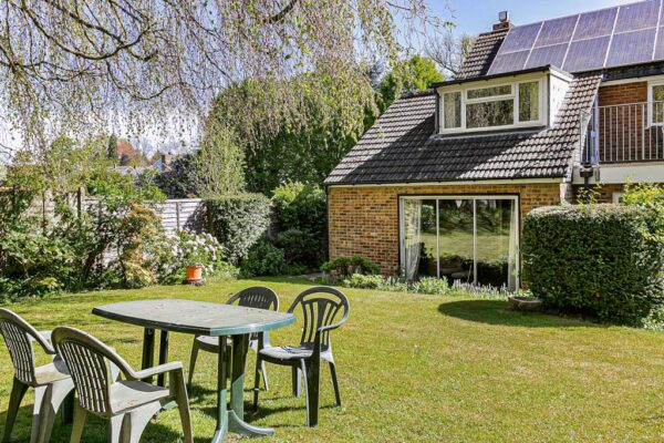 Valley Close, Hertford, SG13