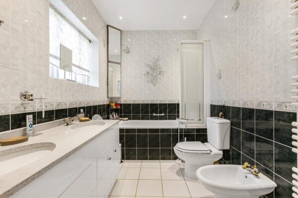 Widbury Hill, Ware, SG12