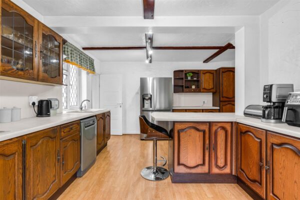 Thele Avenue, Stanstead Abbotts, SG12