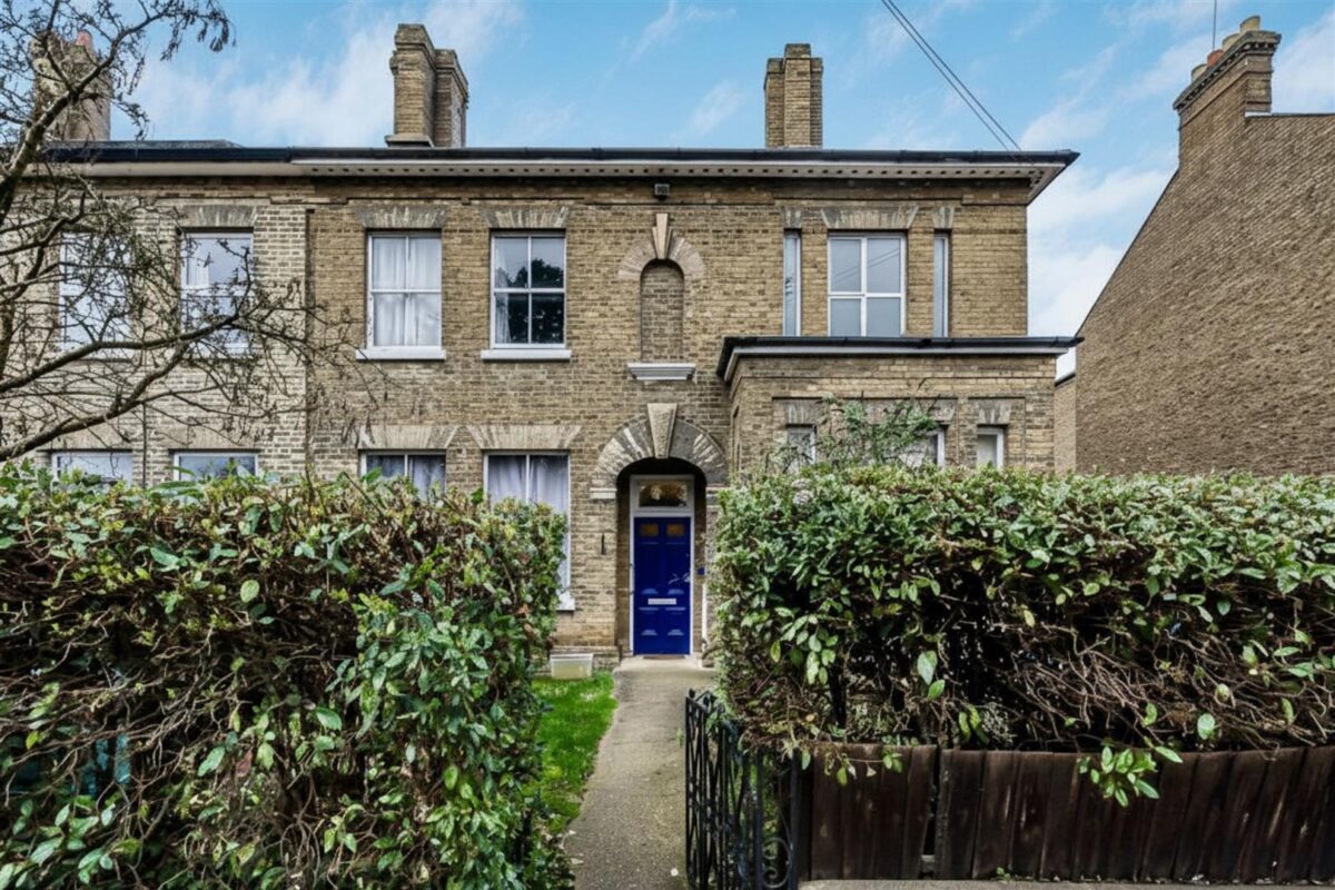 Ware Road, Hertford, SG13