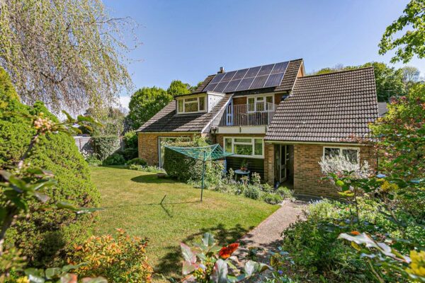 Valley Close, Hertford, SG13