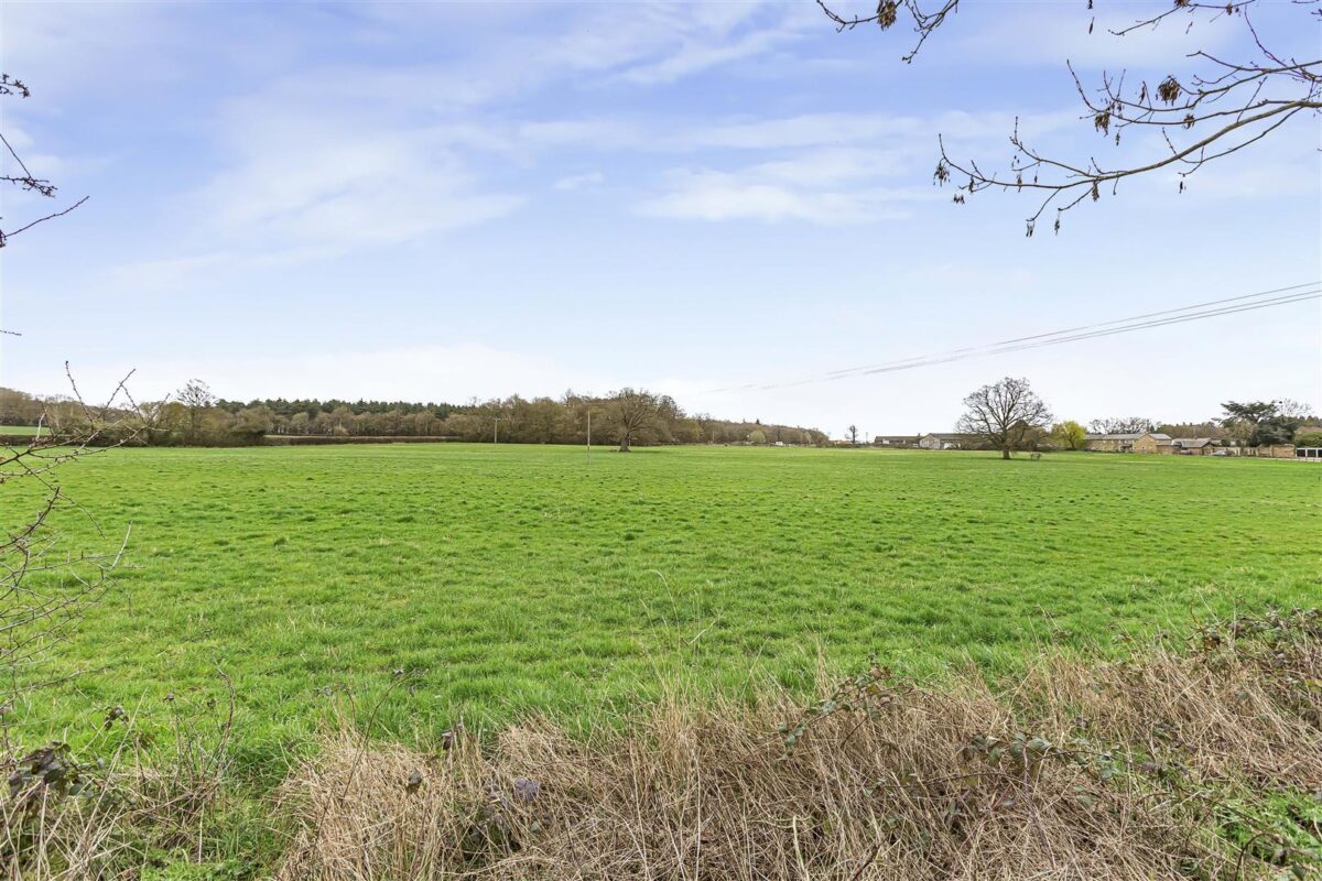 Turners Close, Bramfield, SG14