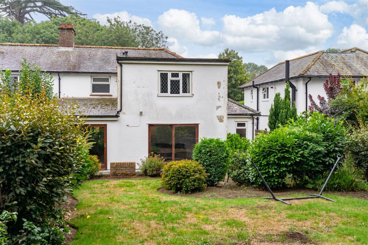 Thele Avenue, Stanstead Abbotts, SG12