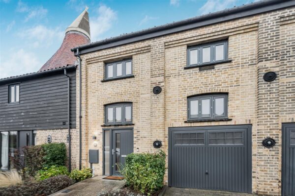 Watton Road, Ware, SG12