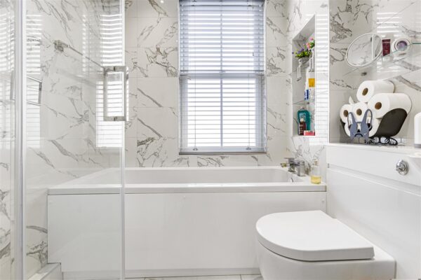 Musley Hill, Ware, SG12