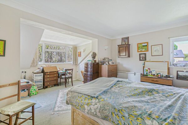Valley Close, Hertford, SG13
