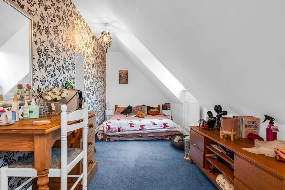 Portland Place, Hertford Heath, SG13